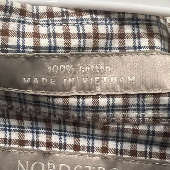 Nordstrom Brand boys Button Down - Picture 4 of 6